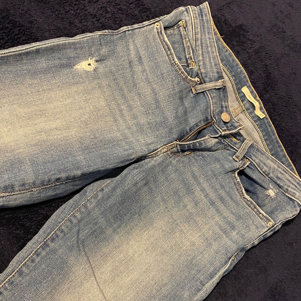 Levi’s ripped skinny jeans size 27